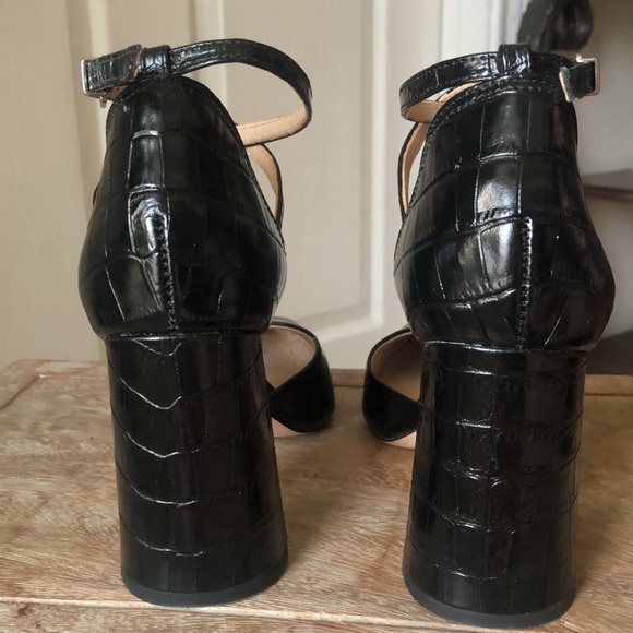 Antonio Melani Whittley Heels - Picture 4 of 12